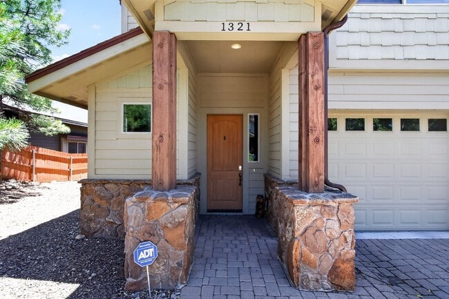 property at 1321 S Maricopa St
