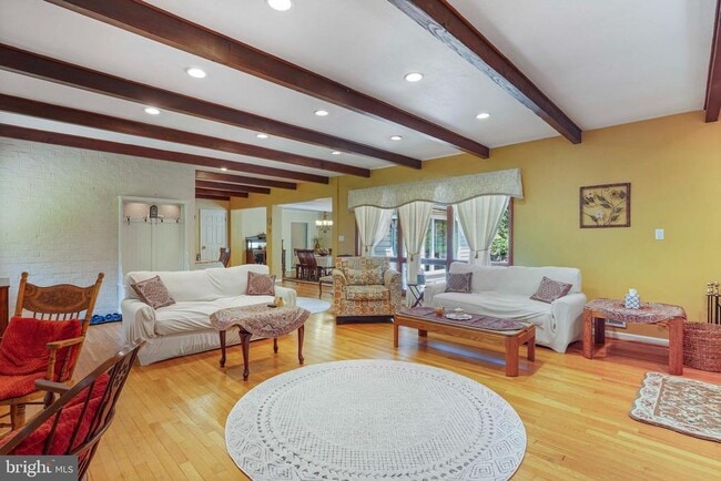 property at 5135 Summit Dr