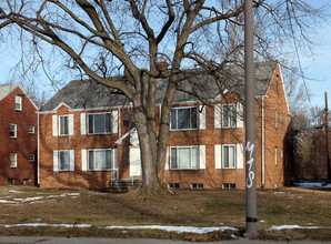 1372 N Cove Blvd in Toledo, OH - Building Photo - Building Photo