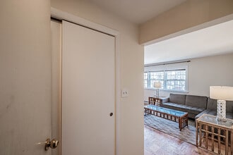 129 Pine St, Unit 4 in Portland, ME - Foto de edificio - Building Photo