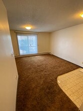 9527-998A 98a Ave in Fort St John, BC - Building Photo - Building Photo