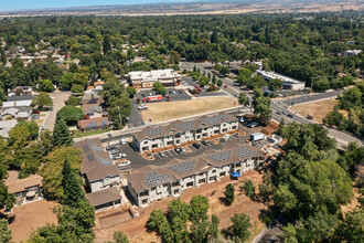 Avery Oaks Apartments in Chico, CA - Building Photo - Building Photo