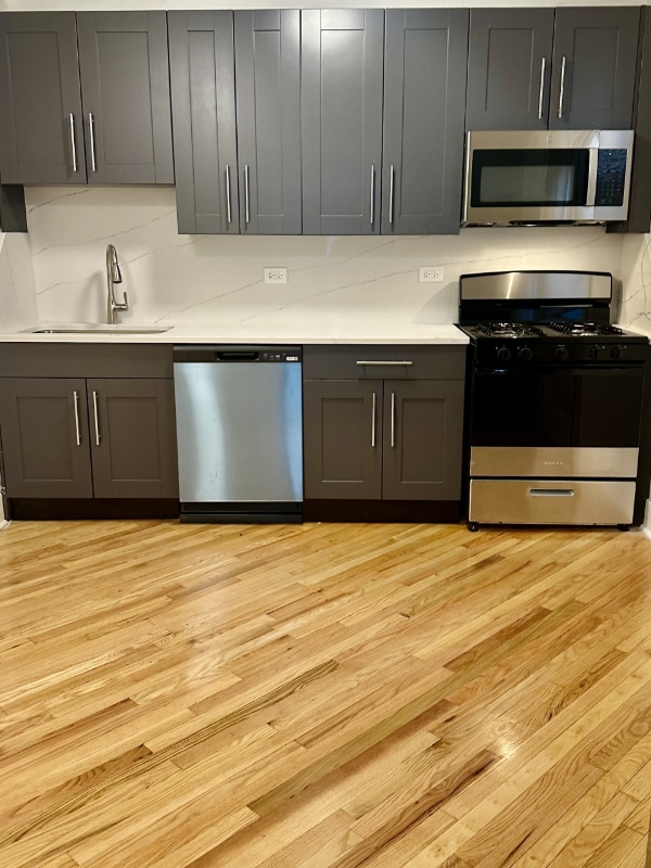 5033 N Harding Ave in Chicago, IL - Building Photo - Building Photo