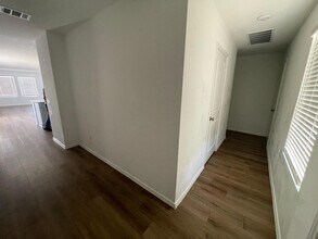 427 Gabbro Gdns in Maxwell, TX - Foto de edificio - Building Photo