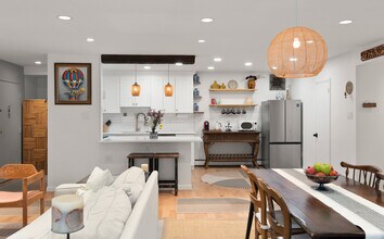 48 Llanfair Rd, Unit #7 in Ardmore, PA - Building Photo - Building Photo