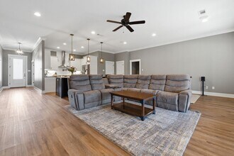 9517 Meadow Oak Dr in Sherwood, AR - Building Photo - Building Photo