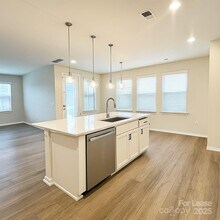 8903 Nettleton Ave in Charlotte, NC - Foto de edificio - Building Photo
