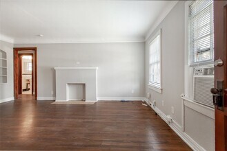 5918 La Vista Dr, Unit 1 in Dallas, TX - Building Photo - Building Photo
