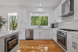 2222 Moser Ave in Dallas, TX - Building Photo