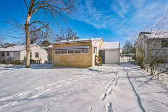 10409 Renfrew Dr in St. Louis, MO - Building Photo - Building Photo