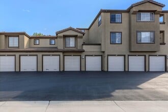 Wood Canyon Villas in Aliso Viejo, CA - Building Photo - Building Photo