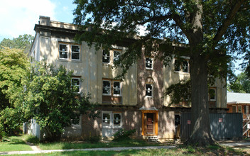 Trinity Apartments in Durham, NC - Building Photo - Building Photo