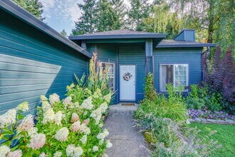 10519 NE 45th Ave in Vancouver, WA - Building Photo - Building Photo