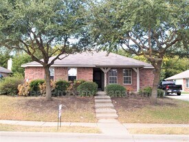 3814 Juniper Hills Dr in Rockwall, TX - Building Photo