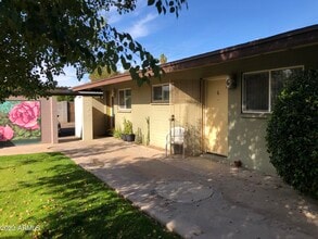 2020 S Granada Dr in Tempe, AZ - Building Photo - Building Photo