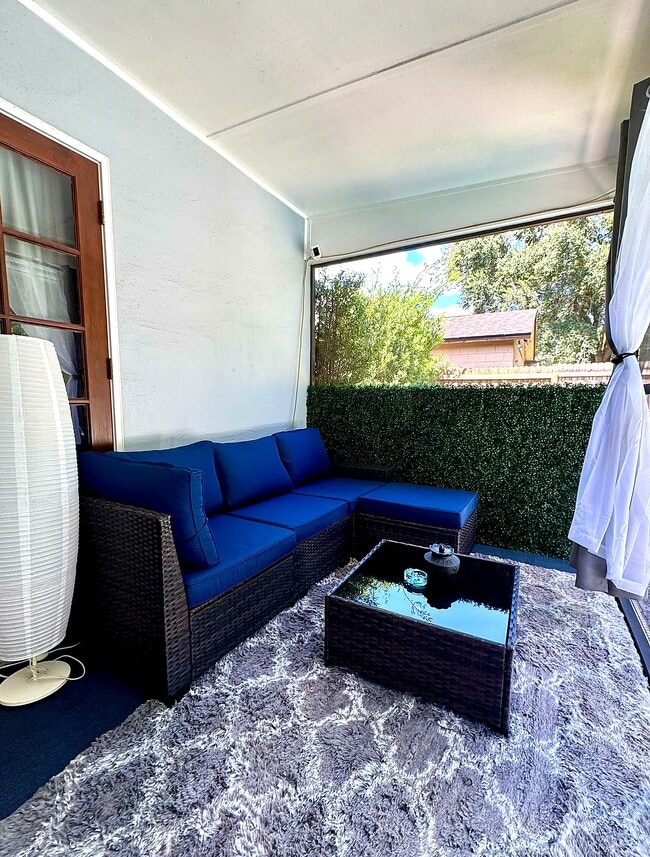 5015 Ashmeade Rd in Orlando, FL - Foto de edificio - Building Photo