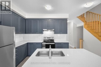 138 Corley St in Kawartha Lakes, ON - Building Photo - Building Photo