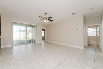 1424 Kissimmee Ct in Poinciana, FL - Building Photo - Building Photo
