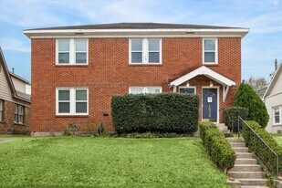 1937 W McKinney St in Houston, TX - Building Photo