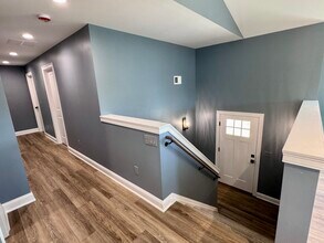 21 Charles St in Enfield, CT - Building Photo - Building Photo