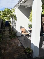 41 SW 31st Ct in Miami, FL - Building Photo