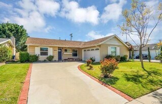 22648 Mobile St in West Hills, CA - Building Photo