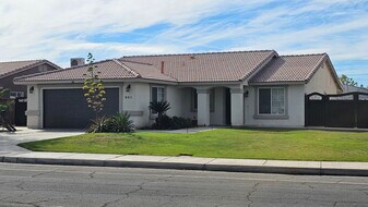 941 Jones St in Brawley, CA - Building Photo