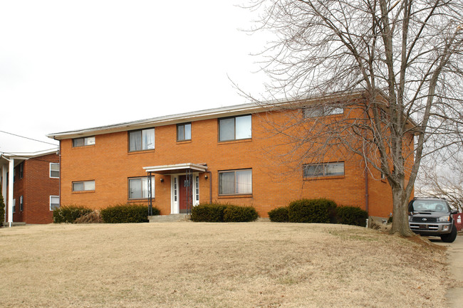 3015 Pamela Way in Louisville, KY - Foto de edificio - Building Photo