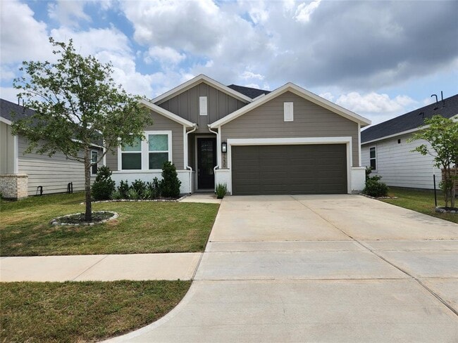 property at 7230 Greenbriar Bnd Ct