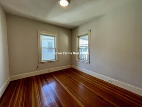 74 Romsey St, Unit 3 in Boston, MA - Foto de edificio - Building Photo