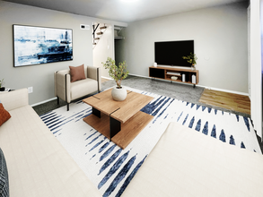 Waters Edge Townhomes in Halethorpe, MD - Foto de edificio - Building Photo