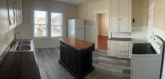 3 Negus St in Webster, MA - Building Photo