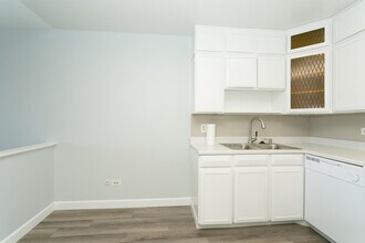 615 S Alton Way, Unit Apt #1C in Denver, CO - Building Photo - Building Photo