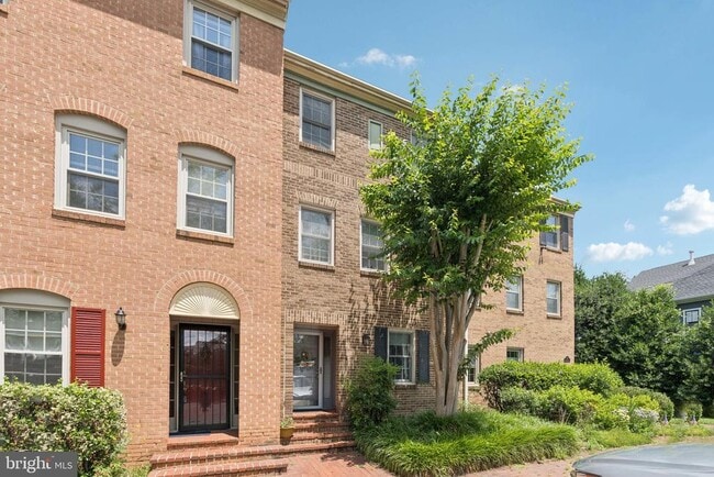 property at 1272 S Washington St