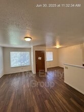 703 E Noble Ave in Visalia, CA - Building Photo - Building Photo