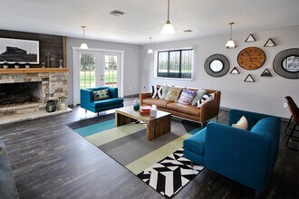 The View Apartments and Townhomes in Portage, MI - Foto de edificio - Building Photo