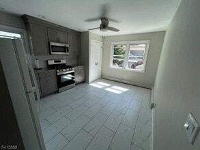 49 7th Ave in Hawthorne, NJ - Building Photo - Building Photo