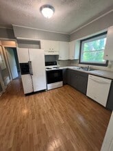 403 Elm St in Nixa, MO - Building Photo - Building Photo