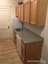 235 Park Dr, Unit 11 in Boston, MA - Building Photo - Building Photo