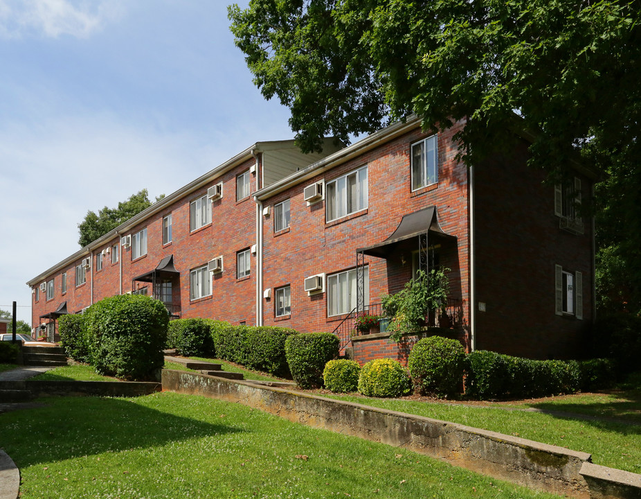 Greenwood Apartments in Atlanta, GA - Building Photo