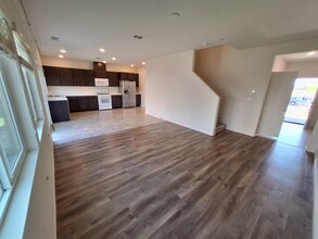 330 Alboran Sea Cir in Sacramento, CA - Foto de edificio - Building Photo