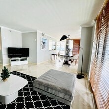 3600 Mystic Pointe Dr, Unit 1401 in Aventura, FL - Building Photo - Building Photo