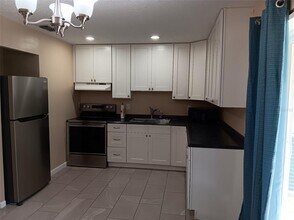 10024 Shademoor Dr in Leesburg, FL - Building Photo - Building Photo