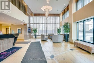 3985-3985 Grand Park Dr in Mississauga, ON - Building Photo - Building Photo