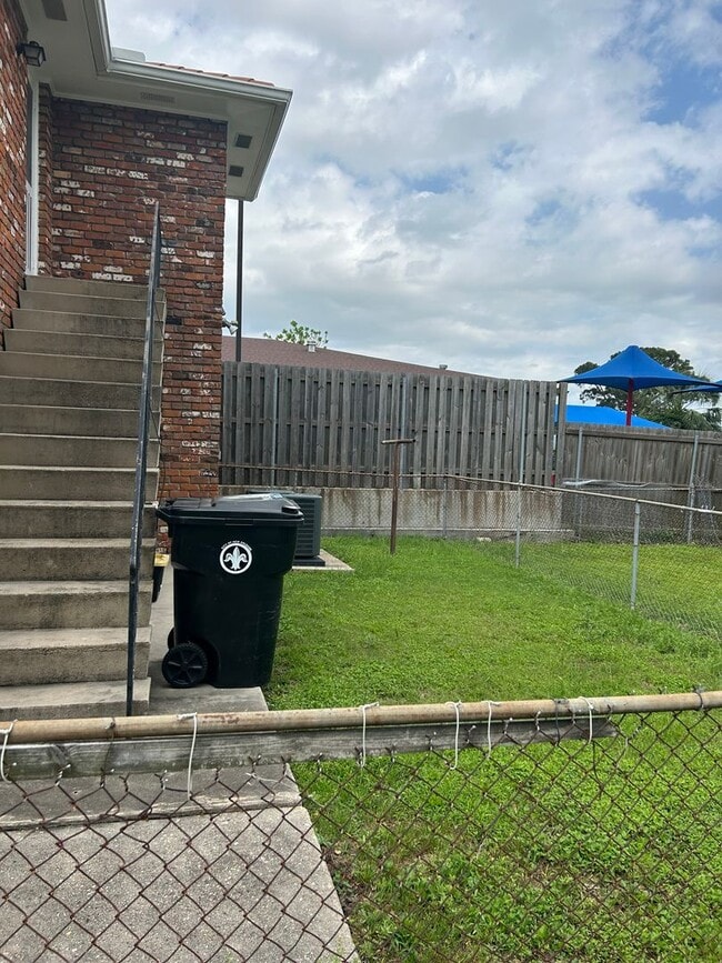 6050-6050 Hayne Blvd in New Orleans, LA - Building Photo - Building Photo