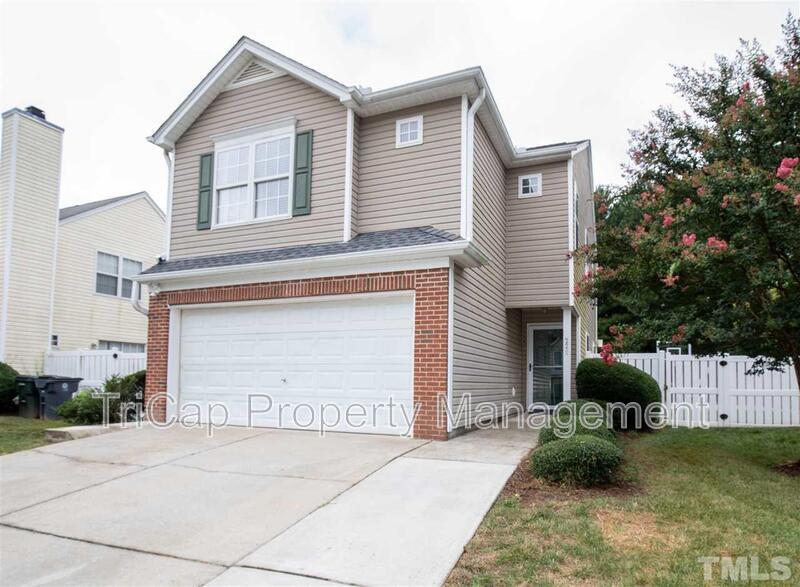 229 Adefield Ln in Holly Springs, NC - Building Photo