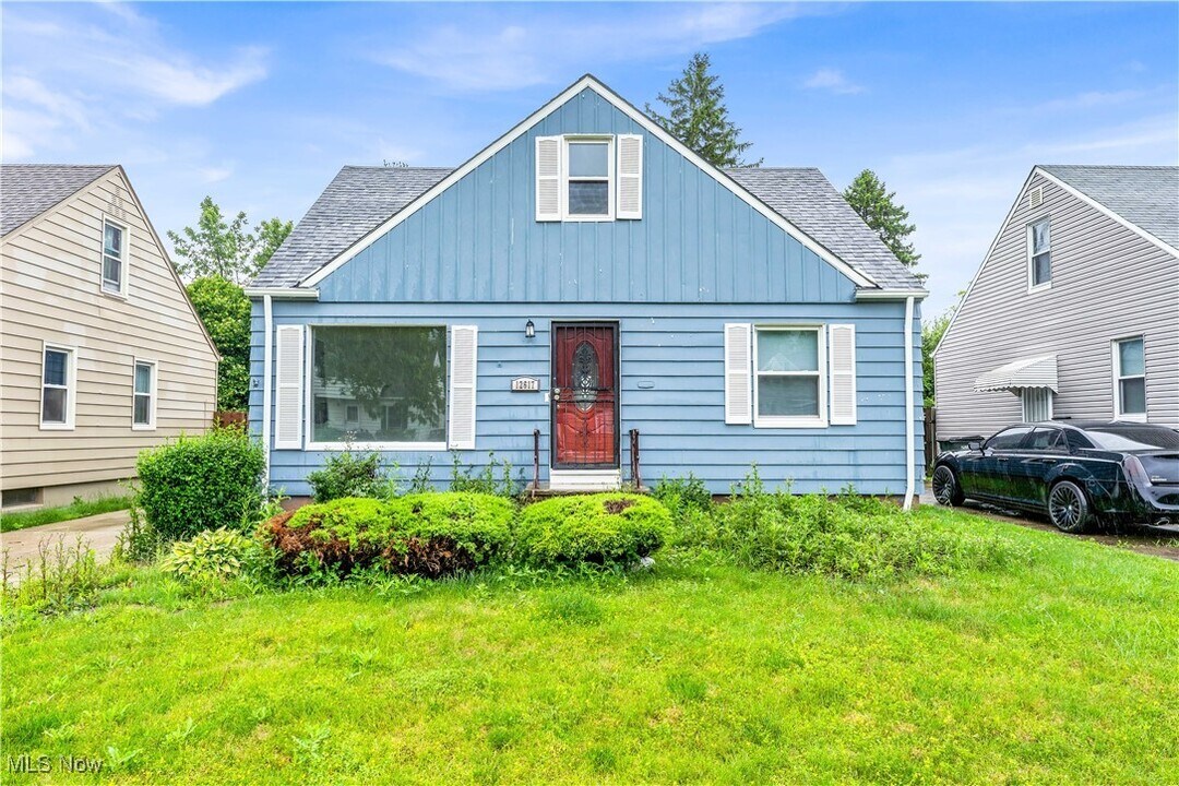 12617 York Blvd in Garfield Heights, OH - Building Photo