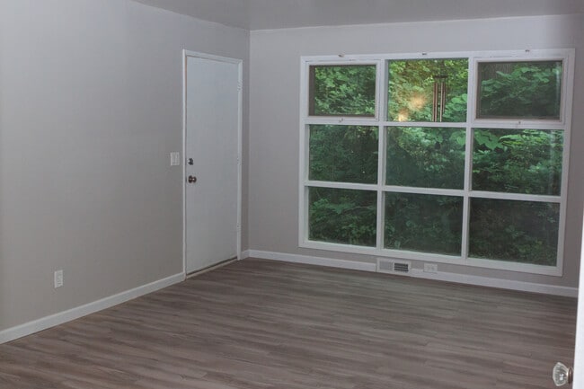 415 S Revena Blvd, Unit 415 S Revena Blvd