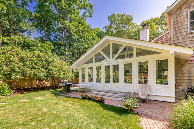 1137 Springs Fireplace Rd in East Hampton, NY - Building Photo - Building Photo