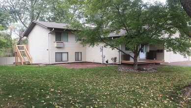 6380 7th St NE, Unit 1 in Fridley, MN - Building Photo - Building Photo